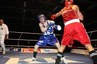Bild: Dramatische Boxnacht (2)