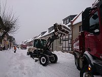 Bild: Schneer&auml;umen in Neustadt