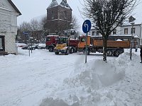 Bild: Schneer&auml;umen in Neustadt