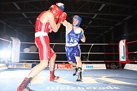 Bild: Dramatische Boxnacht (2)