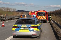 Reifenplatzer führt zu Unfall Bild: Reifenplatzer führt zu Unfall