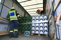 Bild: Unfallflucht und verlorene Ladung auf der B4