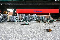 Bild: Unfallflucht und verlorene Ladung auf der B4