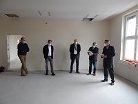 Bild: Ein Blick auf die Baustelle: das Humboldt-Gymnasium soll zum neuen Schuljahr bezugsfertig sein