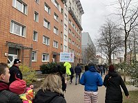 Bild: Spaziergang gegen die Lockdownma&szlig;nahmen der Regierung