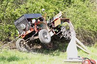 Bild: Gespann &uuml;berschlug sich in der Goldenen Aue