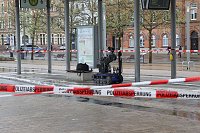 Bild: Herrenlose Tasche auf dem Bahnhofsvorplatz sorgt f&uuml;r Polizeieinsatz