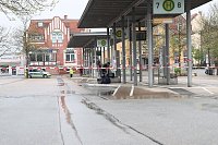Bild: Herrenlose Tasche auf dem Bahnhofsvorplatz sorgt f&uuml;r Polizeieinsatz