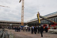 Bild: Richtfest in der Zorgestra&szlig;e