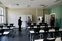 Es ist geschafft: das Oberstufengebäude des Humboldt-Gymnasiums wurde heute Nachmittag offiziell seiner Bestimmung übergeben Bild: Es ist geschafft: das Oberstufengebäude des Humboldt-Gymnasiums wurde heute Nachmittag offiziell seiner Bestimmung übergeben