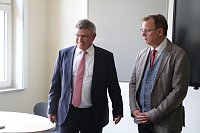 Es ist geschafft: das Oberstufengebäude des Humboldt-Gymnasiums wurde heute Nachmittag offiziell seiner Bestimmung übergeben Bild: Es ist geschafft: das Oberstufengebäude des Humboldt-Gymnasiums wurde heute Nachmittag offiziell seiner Bestimmung übergeben