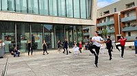 Bild: Die Eleven des Tanzstudio Radeva konnten am Denkmaltag gleich an zwei Orten auftreten