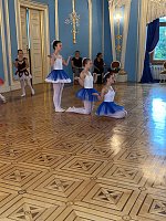Bild: Die Eleven des Tanzstudio Radeva konnten am Denkmaltag gleich an zwei Orten auftreten