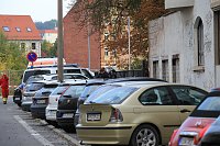 Bild: Die Polizei nimmt einen Mann fest, der ein Haus anz&uuml;nden wollte