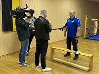 Bild: Ein MDR-Team bereitet einen Beitrag vor 