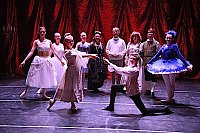 Bild: Ballettauff&uuml;hrungen auf der gro&szlig;en B&uuml;hne des Theaters