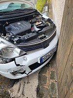 Bild: Alkoholisierter Fahrer rammt parkenden Pkw