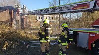 Feuerwehren auf Gelände des alten Gaswerkes im Einsatz Bild: Feuerwehren auf Gelände des alten Gaswerkes im Einsatz