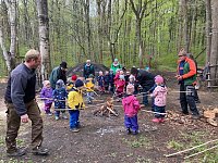 Bild: Kindergarten zu Besuch beim K&ouml;hlerverein