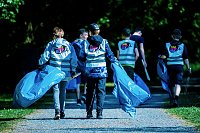 Aufräum-Aktion der Humbolt-Schüler im Stadtpark Bild: Aufräum-Aktion der Humbolt-Schüler im Stadtpark