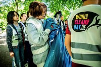 Aufräum-Aktion der Humbolt-Schüler im Stadtpark Bild: Aufräum-Aktion der Humbolt-Schüler im Stadtpark
