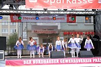 Peter Blei unterwegs auf dem Weinfest Bild: Peter Blei unterwegs auf dem Weinfest