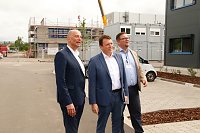 Wirtschaftsminister Wolfgang Tiefensee zu Gast bei Maximator Hydrogen Bild: Wirtschaftsminister Wolfgang Tiefensee zu Gast bei Maximator Hydrogen