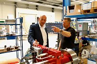 Wirtschaftsminister Wolfgang Tiefensee zu Gast bei Maximator Hydrogen Bild: Wirtschaftsminister Wolfgang Tiefensee zu Gast bei Maximator Hydrogen