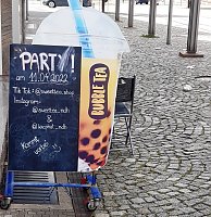 Bild: M&uuml;ll an der Haltestelle Marktplatz
