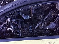 Bild: Drei Verletzte und ein ausgebranntes Fahrzeug - das ist die Bilanz nach einem Unfall bei Gro&szlig;lohra