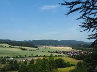 Bild: Auf dem Feuersalamanderpfad