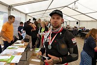 Bild: Wandern macht einfach gl&uuml;cklich, auch wenn es ein Marathon ist