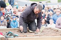 Bild: Glockenguss vor St. Blasii in Nordhausen