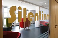 Bild: Es "Schillert" in Bleicherode - der Umbau des Gymnasiums wurde heute offiziell beendet