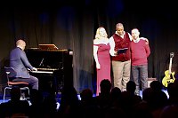 In Haus der Kunst in Sondershausen fand das vorletzte Weihnachtskonzert des Tenortrios Fellas, in diesem Jahr, vor ausverkauftem Haus statt. Am Klavier begleitete sie die bekannten Pianistin Rosalina Genchev Bild: In Haus der Kunst in Sondershausen fand das vorletzte Weihnachtskonzert des Tenortrios Fellas, in diesem Jahr, vor ausverkauftem Haus statt. Am Klavier begleitete sie die bekannten Pianistin Rosalina Genchev