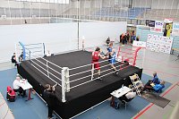 Bild: Wettk&auml;mpfe im Becken und im Boxring