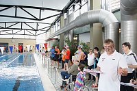 Bild: Wettk&auml;mpfe im Becken und im Boxring