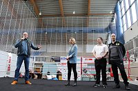 Bild: Wettk&auml;mpfe im Becken und im Boxring