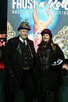 Bild: "Faust" Fans im passenden Gewand