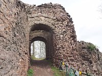 Bild: Fr&uuml;hlingsspuren auf dem Weg zur Ebersburg