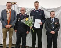 Bild: Bef&ouml;rderte Kameradinnen und Kameraden der Heringer Feuerwehr