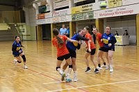Bild: Die Handballdamen der NSV B-Jugend schaffen es aus dem Stand auf Platz 5
