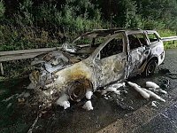 Ausgebrannter Dacia Logan Bild: Ausgebrannter Dacia Logan