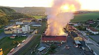 Feuer im Gelände der NDH Entsorgungsbetreibergesellschaft Bild: Feuer im Gelände der NDH Entsorgungsbetreibergesellschaft