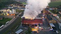 Feuer im Gelände der NDH Entsorgungsbetreibergesellschaft Bild: Feuer im Gelände der NDH Entsorgungsbetreibergesellschaft