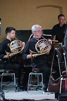 Bild: Peter Blei unterwegs auf dem Theaterfest