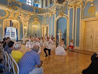 Bild: Die T&auml;nzer und T&auml;nzerinnen im Blauen Saal in Sondershausen