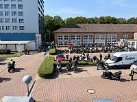 Bild: Biker-Treffen vor dem IFA-Museum