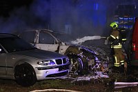 In Nordhausen mussten in der Nacht brennende Fahrzeuge gelöscht werden Bild: In Nordhausen mussten in der Nacht brennende Fahrzeuge gelöscht werden