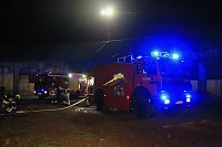 In Nordhausen mussten in der Nacht brennende Fahrzeuge gelöscht werden Bild: In Nordhausen mussten in der Nacht brennende Fahrzeuge gelöscht werden